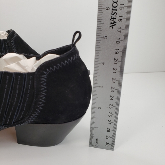 Schutz Jacqueline Black Suede Pointed Toe Low Western Pull On Ankle Boot Sz 8B - Picture 7 of 11